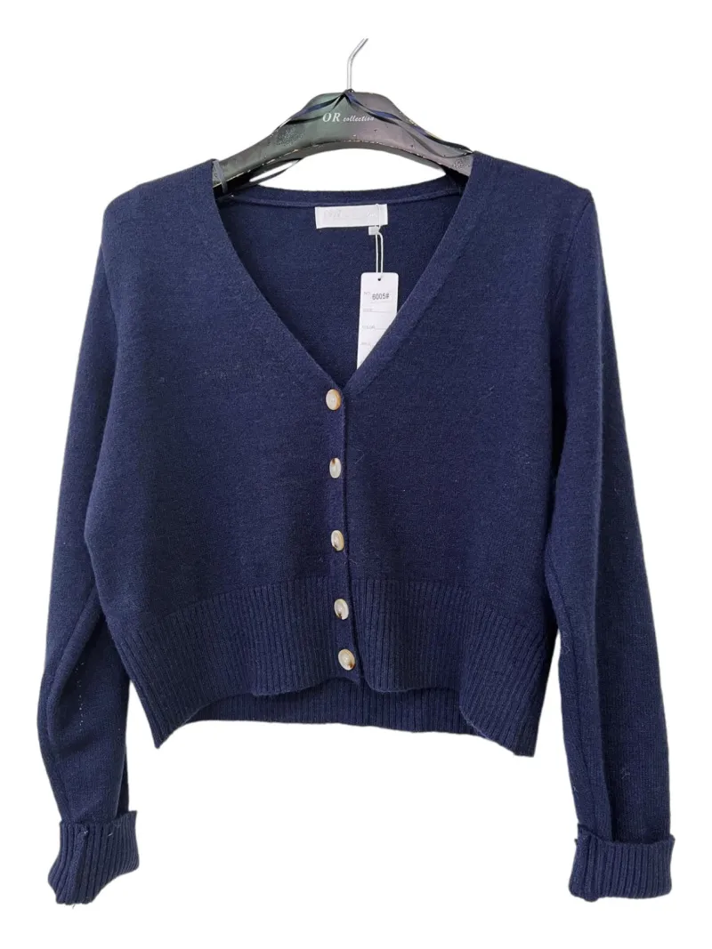 Gestrickter Crop-Top-Cardigan mit Knöpfen