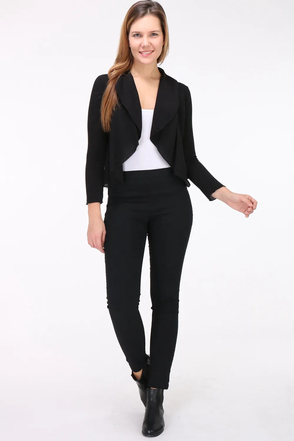 Revd'elle – Schlichter asymmetrischer Cardigan