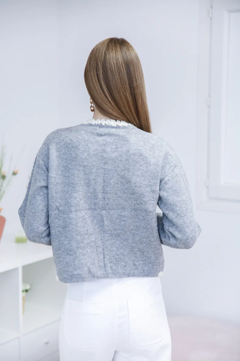 Taillierter Strick-Cardigan mit Blumenstickerei